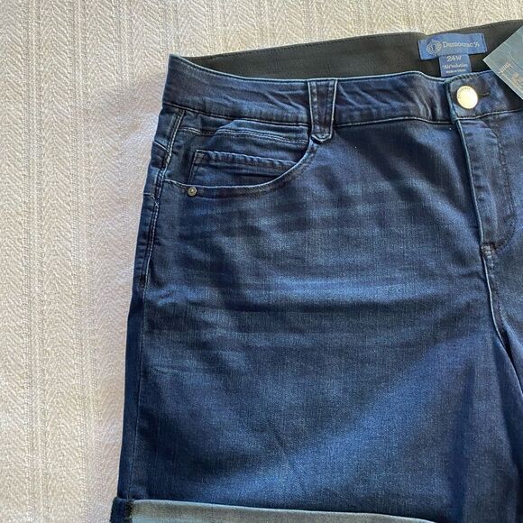DEMOCRACY PLUS 24W Ab-solution Jean Shorts - Picture 2 of 5